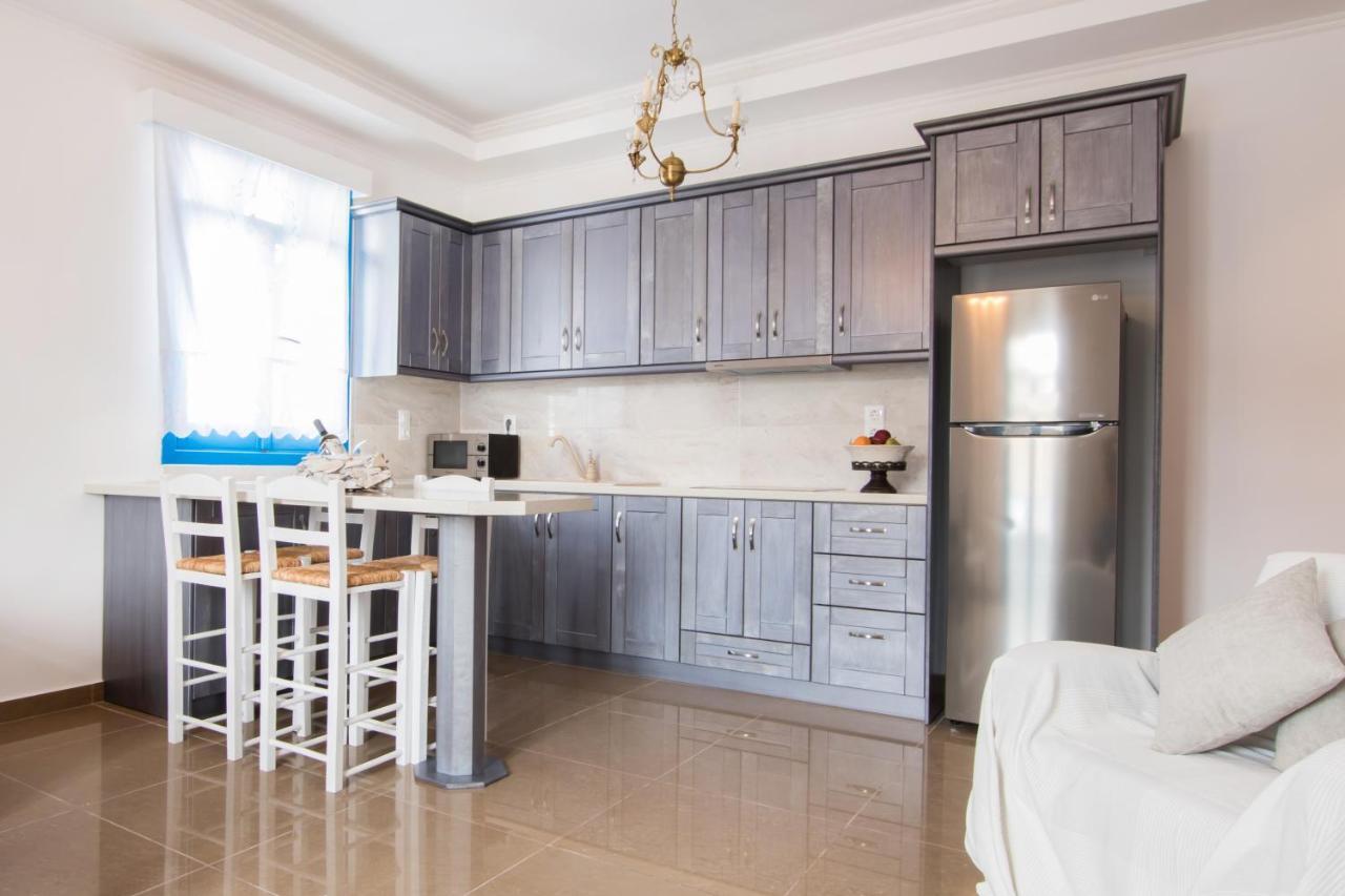 Poseidon Luxury Apartment Foinikion Bagian luar foto